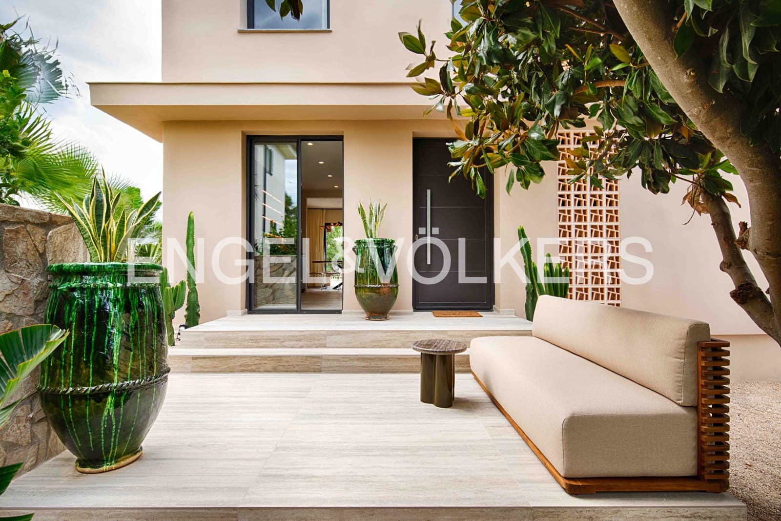 4 soveværelse Villa til salg i Empuriabrava med swimmingpool garage - € 1.450.000 (Ref: 9005785)