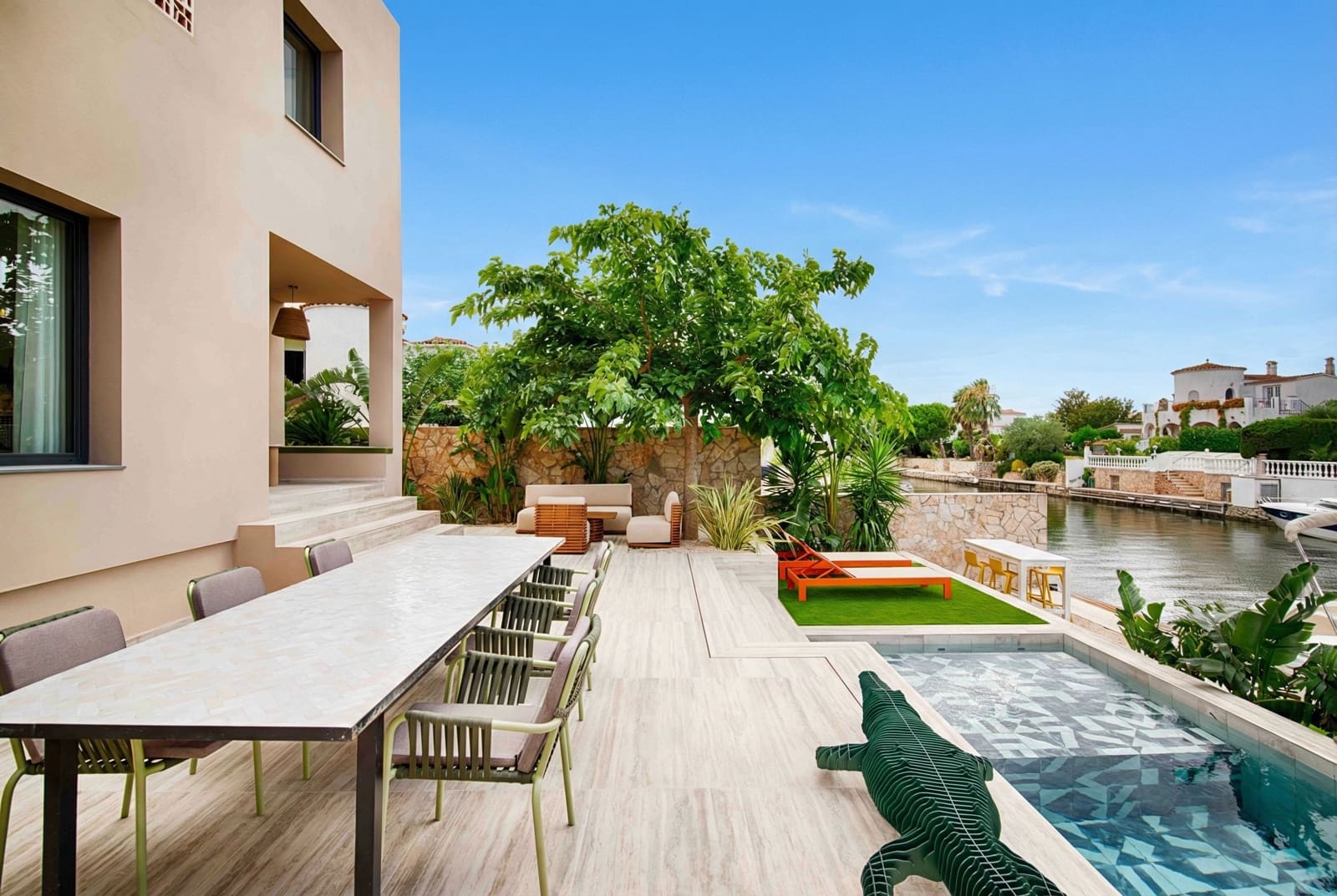 4 soverom Villa til salgs i Empuriabrava med svømmebasseng garasje - € 1 450 000 (Ref: 9005785)