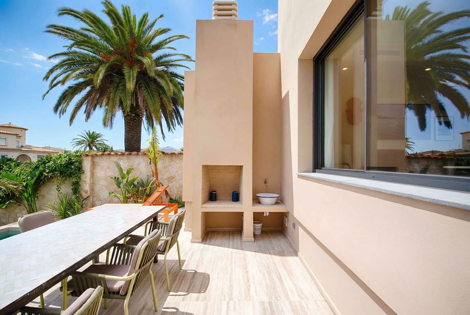 4 soverom Villa til salgs i Empuriabrava med svømmebasseng garasje - € 1 450 000 (Ref: 9005785)