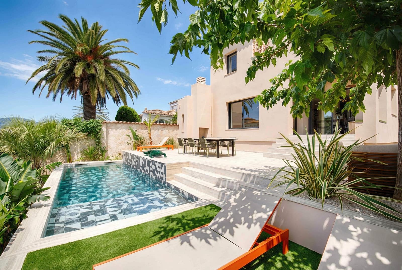 4 soverom Villa til salgs i Empuriabrava med svømmebasseng garasje - € 1 450 000 (Ref: 9005785)