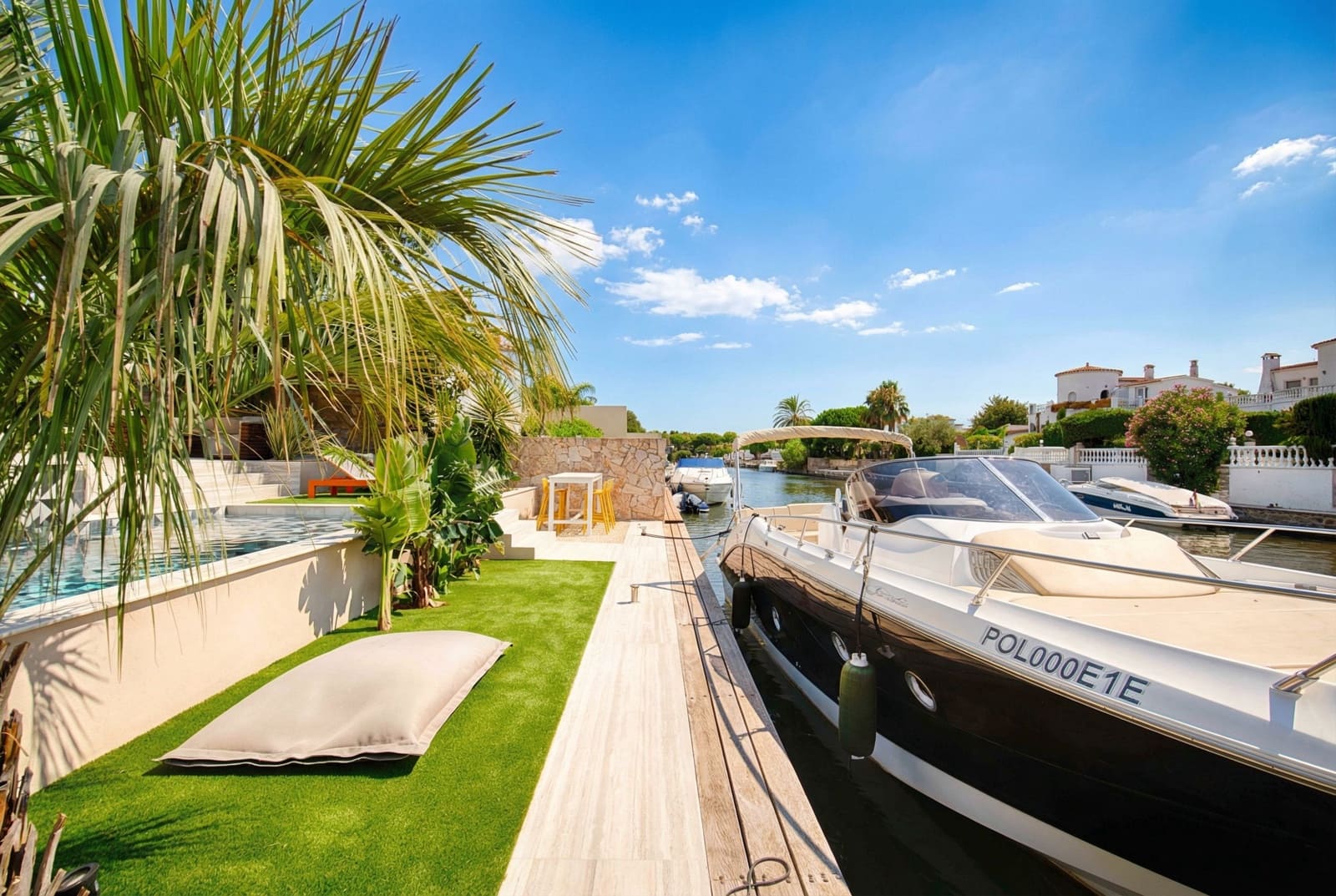 4 soverom Villa til salgs i Empuriabrava med svømmebasseng garasje - € 1 450 000 (Ref: 9005785)