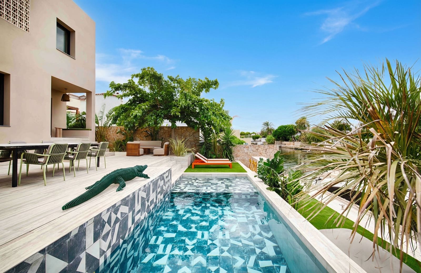 4 soverom Villa til salgs i Empuriabrava med svømmebasseng garasje - € 1 450 000 (Ref: 9005785)