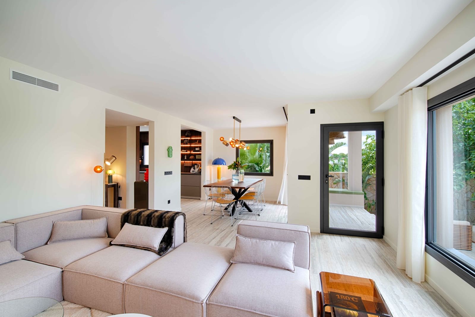 4 soverom Villa til salgs i Empuriabrava med svømmebasseng garasje - € 1 450 000 (Ref: 9005785)