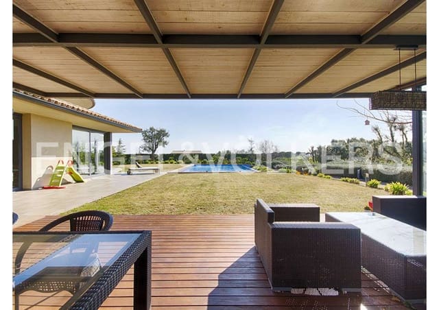 5 sypialnia Willa na sprzedaż w Peralada z basenem garażem - 3 450 000 € (Ref: 9005786)