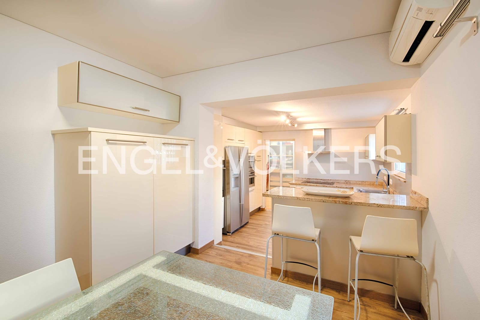 4 soveværelse Villa til salg i Empuriabrava med swimmingpool garage - € 670.000 (Ref: 9005787)