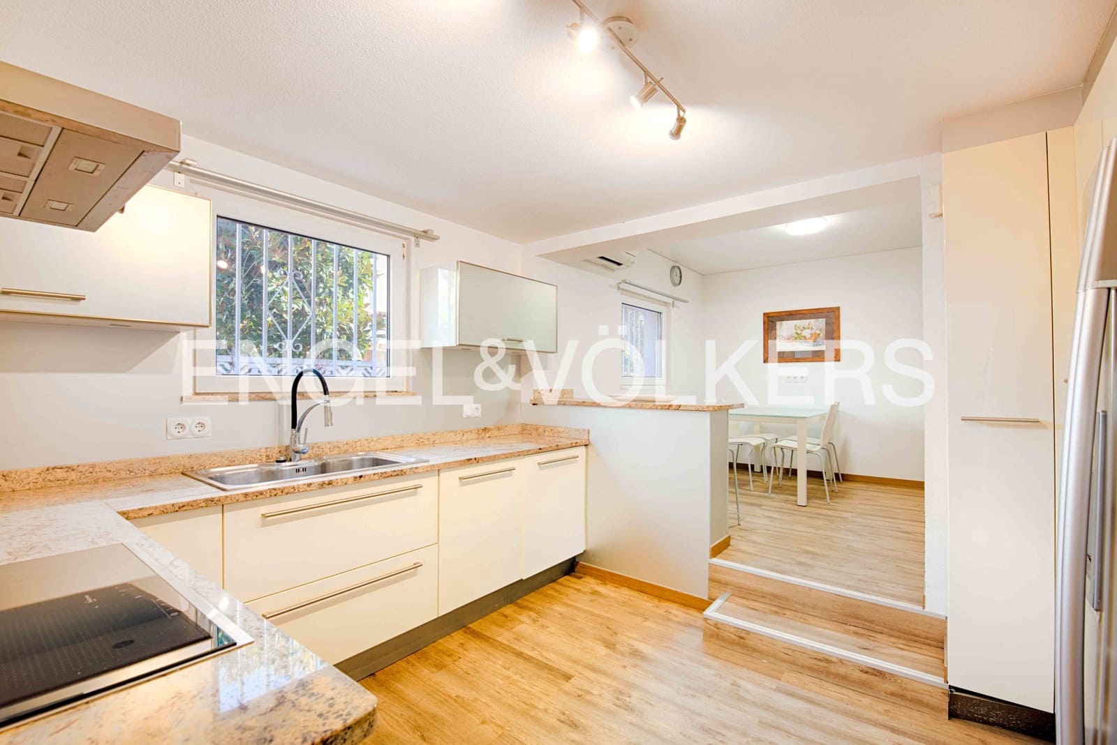 4 slaapkamer Villa te koop in Empuriabrava met zwembad garage - € 670.000 (Ref: 9005787)
