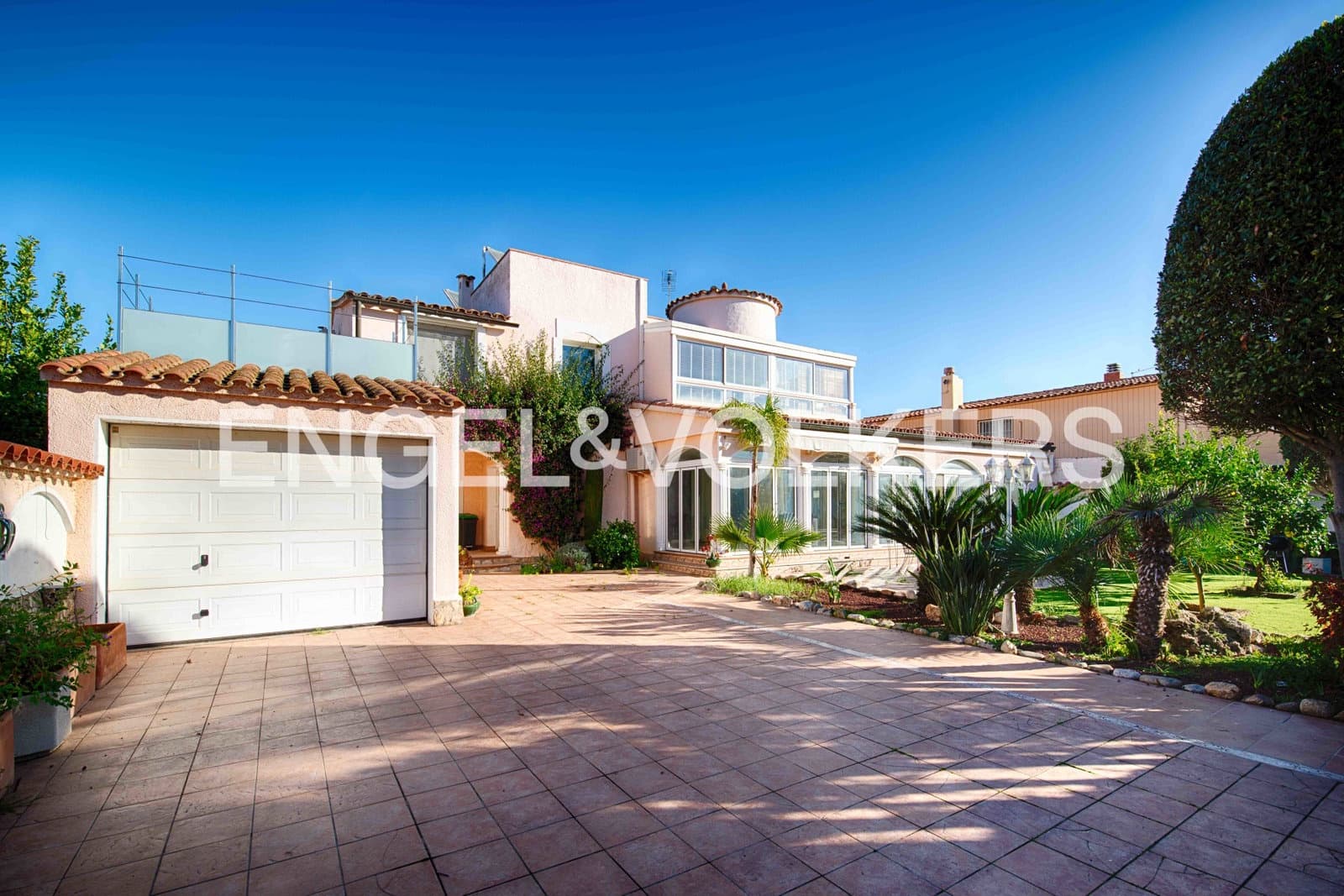 4 slaapkamer Villa te koop in Empuriabrava met zwembad garage - € 670.000 (Ref: 9005787)