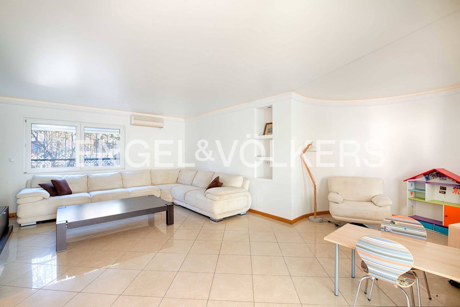4 slaapkamer Villa te koop in Empuriabrava met zwembad garage - € 670.000 (Ref: 9005787)