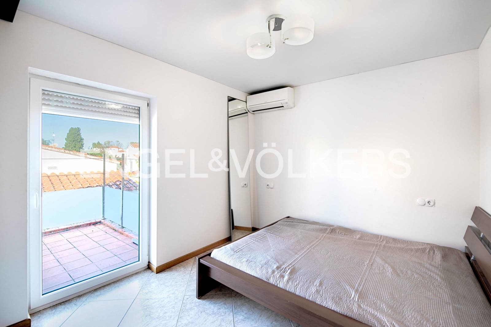 4 slaapkamer Villa te koop in Empuriabrava met zwembad garage - € 670.000 (Ref: 9005787)
