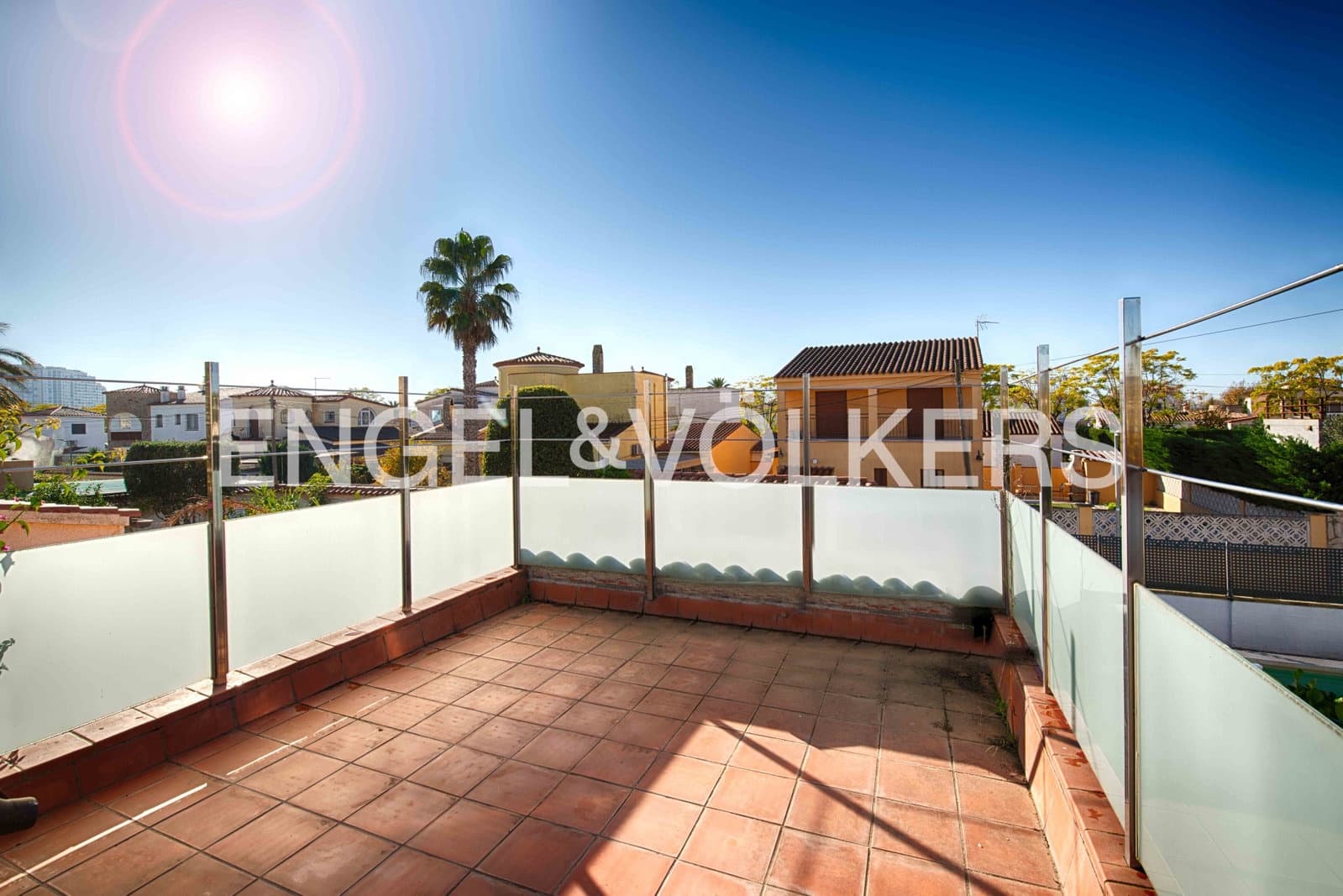4 slaapkamer Villa te koop in Empuriabrava met zwembad garage - € 670.000 (Ref: 9005787)