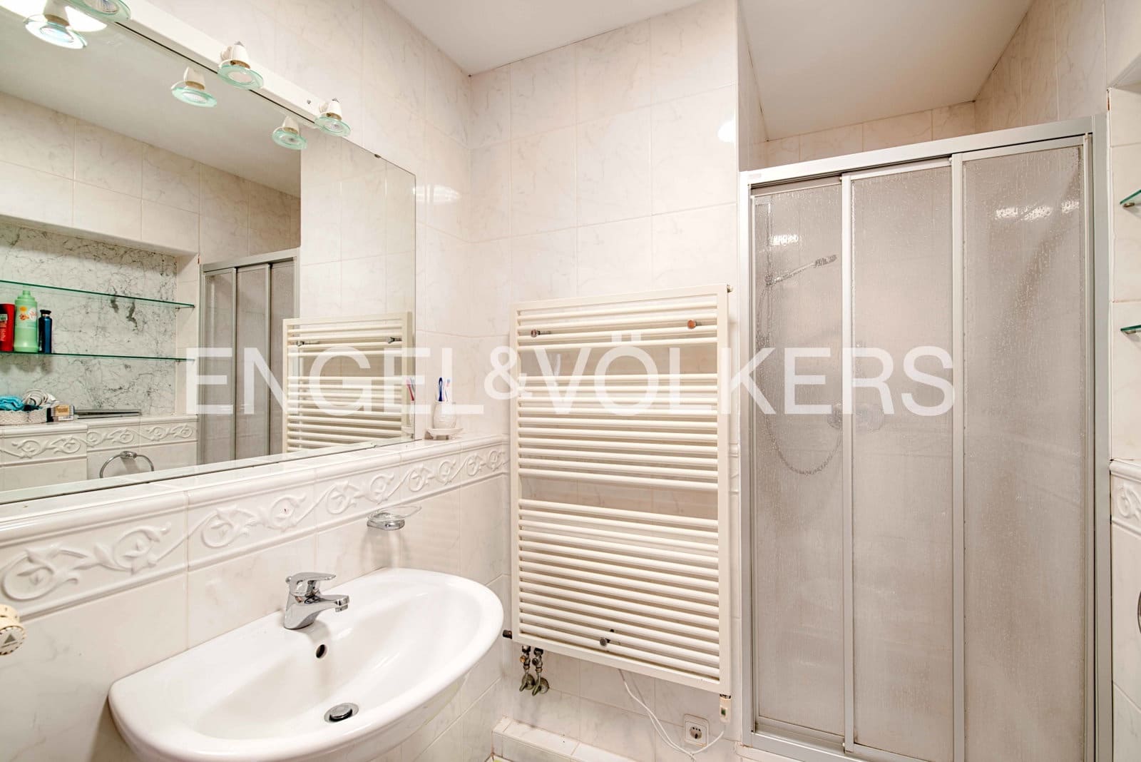 4 slaapkamer Villa te koop in Empuriabrava met zwembad garage - € 670.000 (Ref: 9005787)