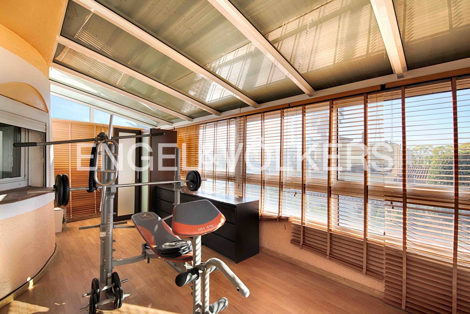 4 slaapkamer Villa te koop in Empuriabrava met zwembad garage - € 670.000 (Ref: 9005787)