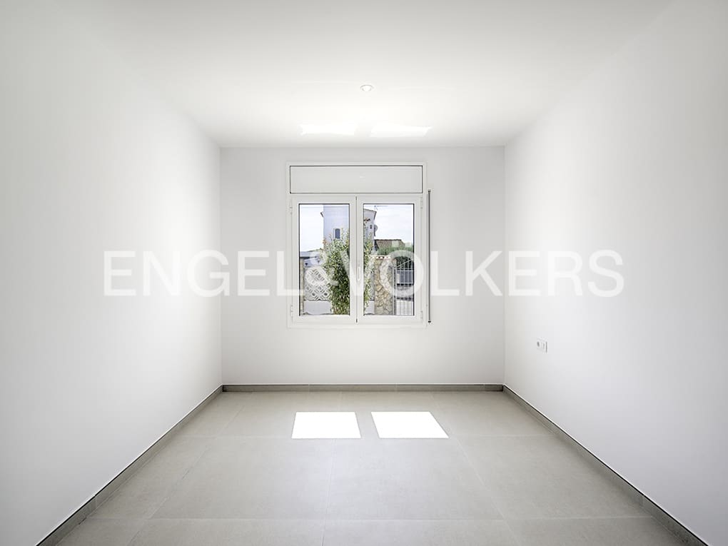 3 makuuhuone Huvila myytävänä paikassa Empuriabrava mukana uima-altaan 
autotalli - 1 039 000 € (Ref: 9005788)