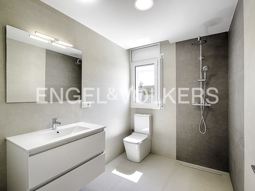 3 makuuhuone Huvila myytävänä paikassa Empuriabrava mukana uima-altaan 
autotalli - 1 039 000 € (Ref: 9005788)