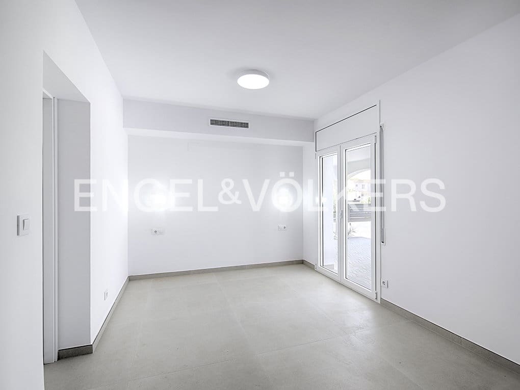 3 chambre Villa/Maison à vendre à Empuriabrava avec piscine garage - 975 000 € (Ref: 9005788)