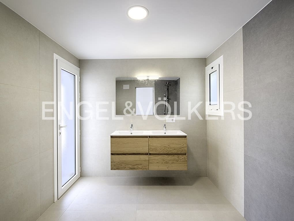 3 chambre Villa/Maison à vendre à Empuriabrava avec piscine garage - 975 000 € (Ref: 9005788)