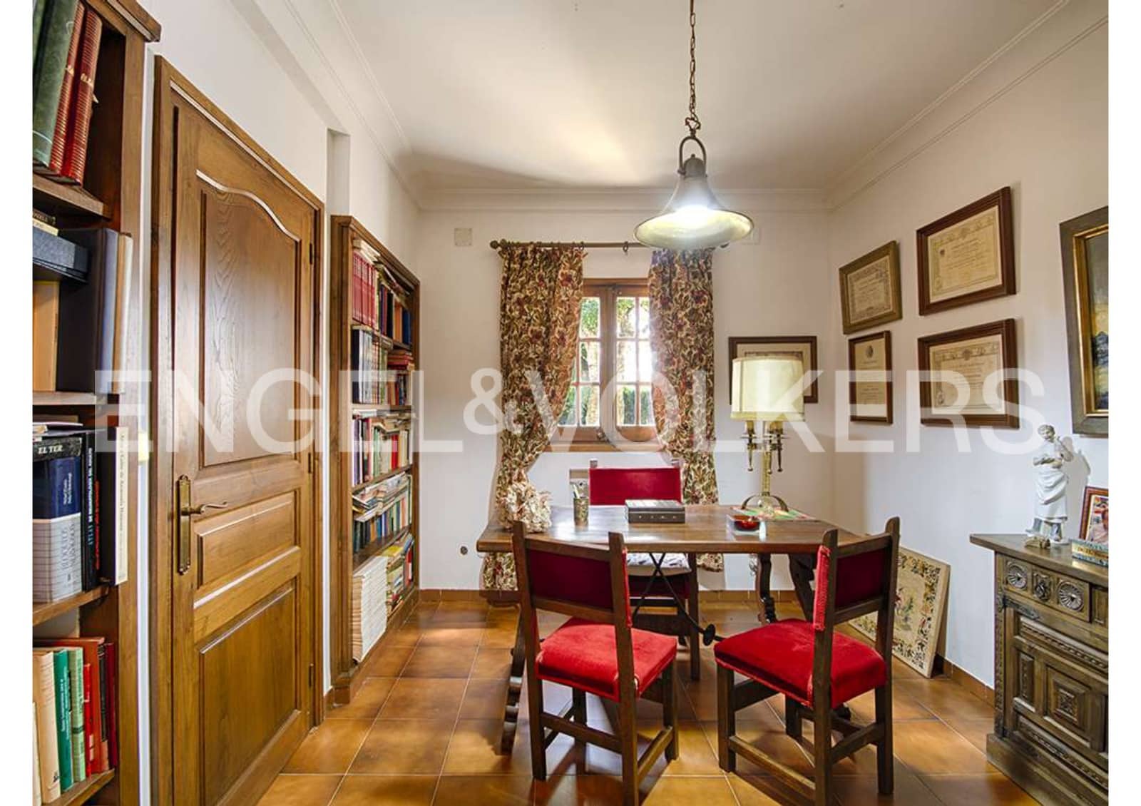 5 soveværelse Finca/Landehus til salg i Darnius med garage - € 895.000 (Ref: 9005790)