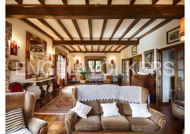 5 sovrum Finca/Hus på landet till salu i Darnius med garage - 895 000 € (Ref: 9005790)