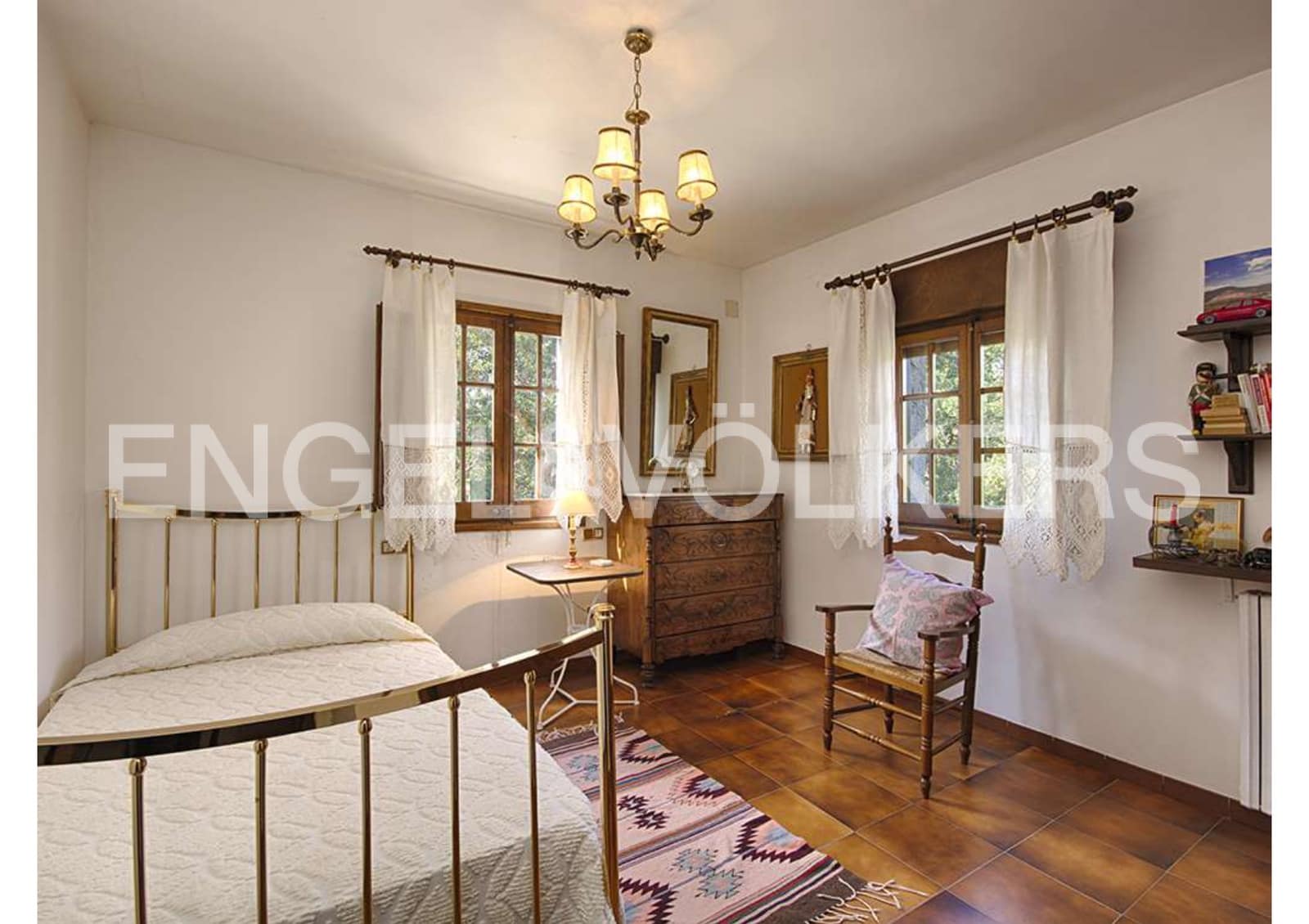 5 soveværelse Finca/Landehus til salg i Darnius med garage - € 895.000 (Ref: 9005790)