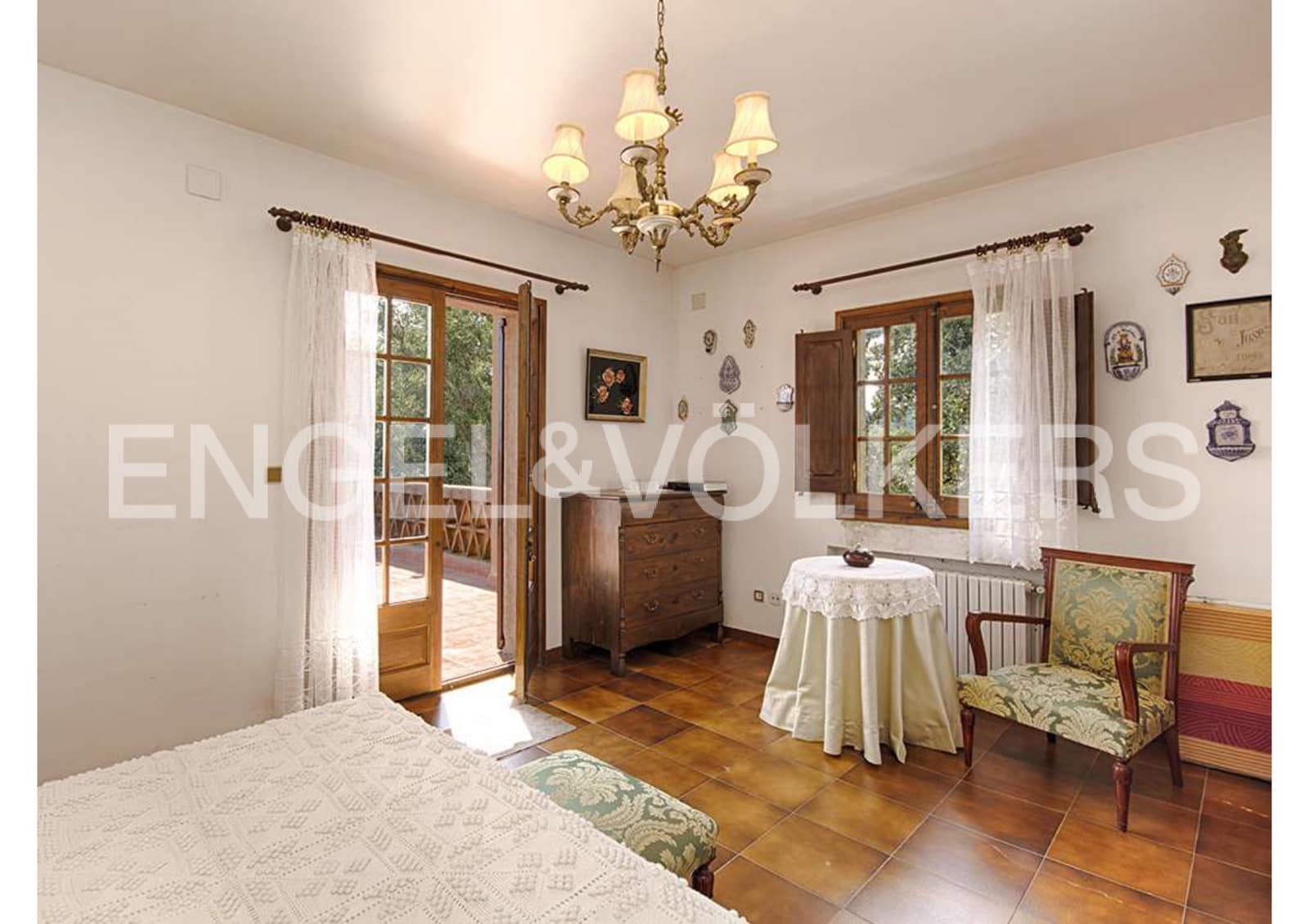 5 soveværelse Finca/Landehus til salg i Darnius med garage - € 895.000 (Ref: 9005790)