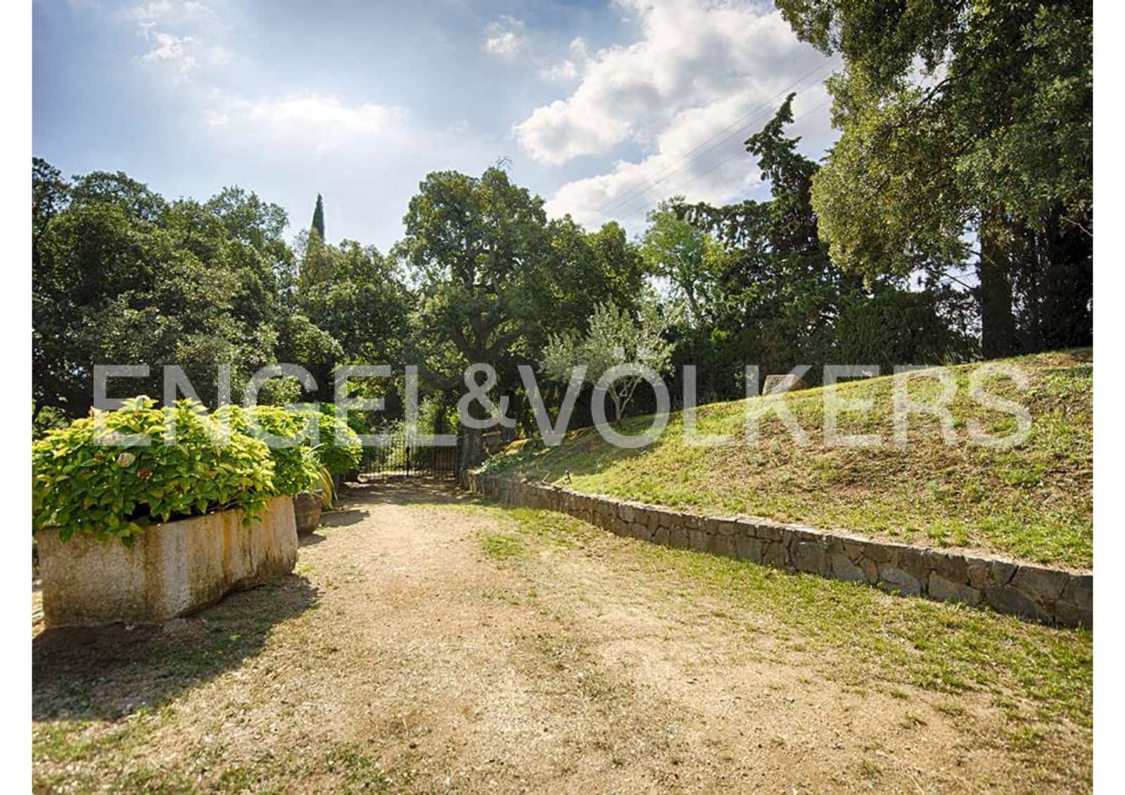 5 sovrum Finca/Hus på landet till salu i Darnius med garage - 895 000 € (Ref: 9005790)