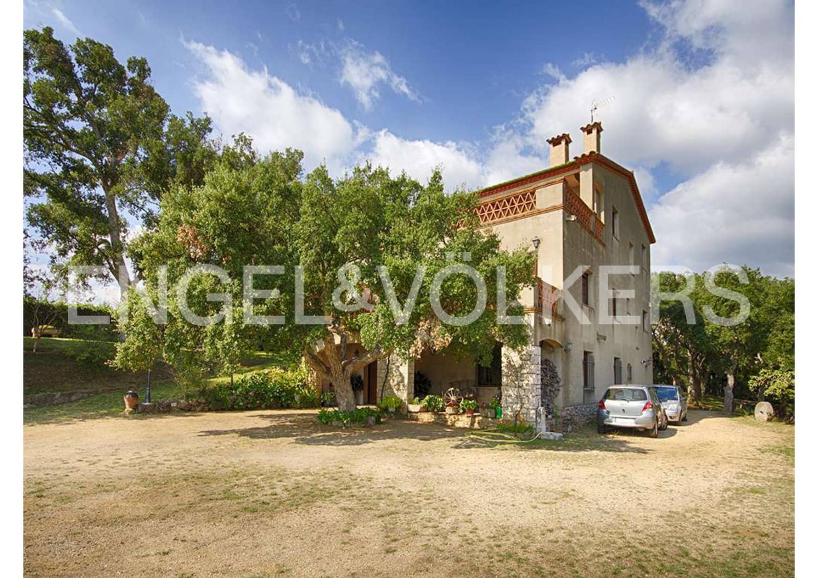 5 sovrum Finca/Hus på landet till salu i Darnius med garage - 895 000 € (Ref: 9005790)