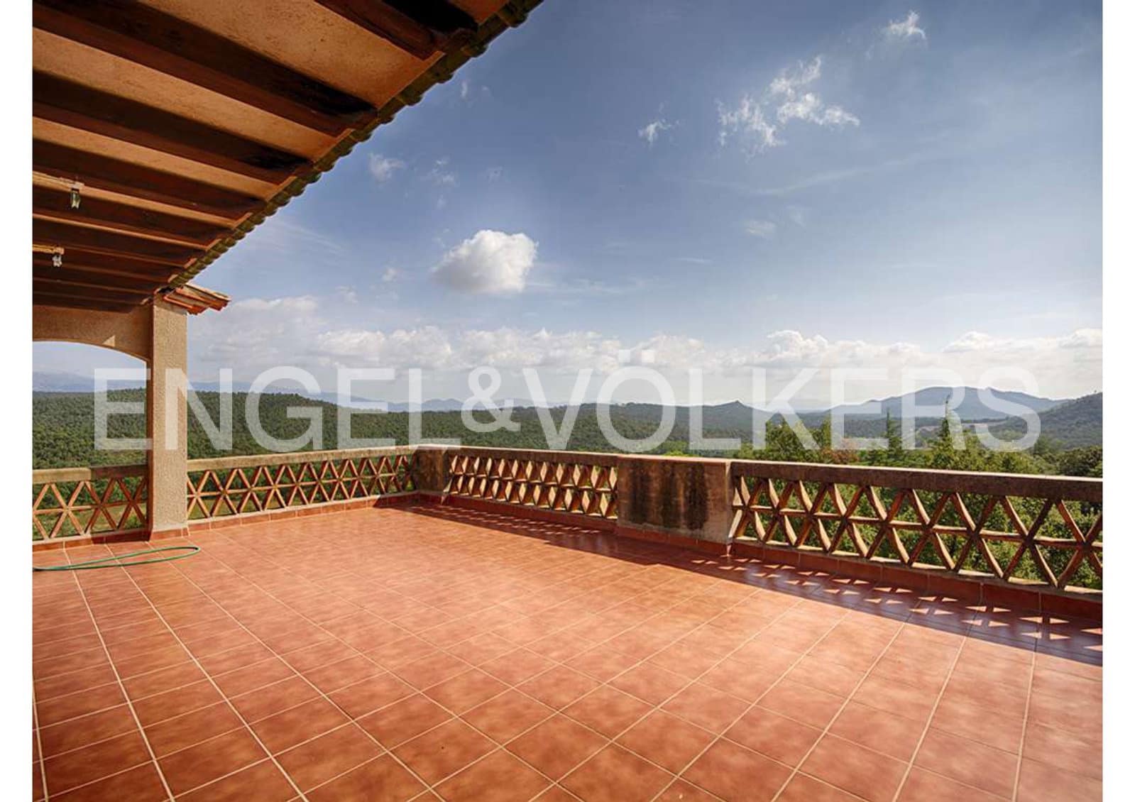 5 sovrum Finca/Hus på landet till salu i Darnius med garage - 895 000 € (Ref: 9005790)