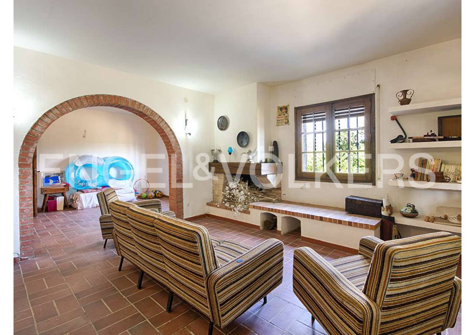 5 sovrum Finca/Hus på landet till salu i Darnius med garage - 895 000 € (Ref: 9005790)