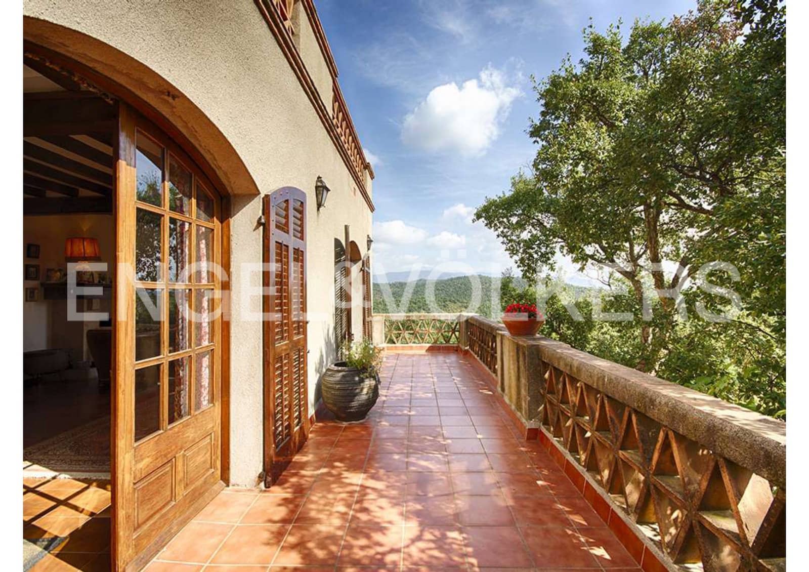 5 sovrum Finca/Hus på landet till salu i Darnius med garage - 895 000 € (Ref: 9005790)