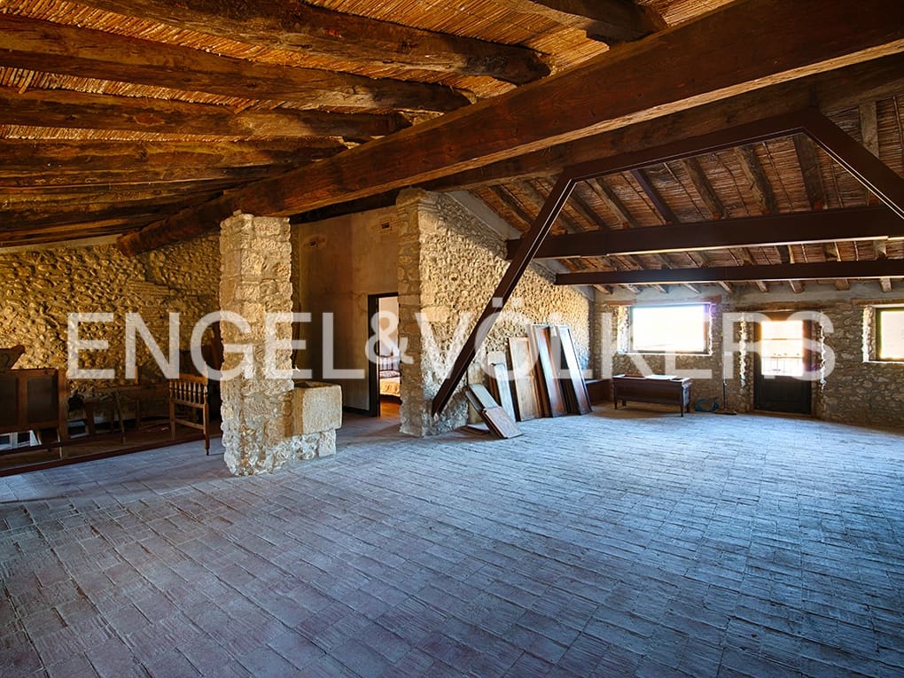 10 soveværelse Byhus til salg i Navata med garage - € 650.000 (Ref: 9005791)