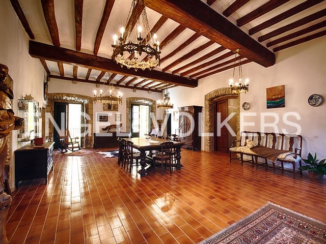 10 Zimmer Haus zu verkaufen in Navata mit Garage - 637.000 € (Ref: 9005791)
