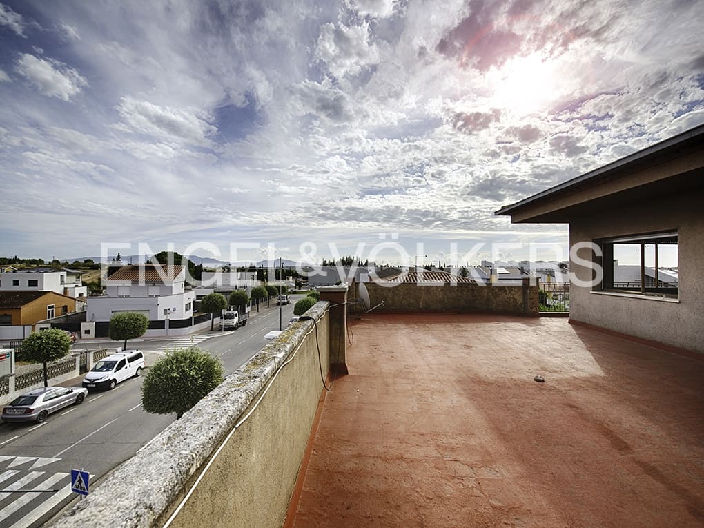 3 soveværelse Erhverv til salg i Vilamalla med garage - € 550.000 (Ref: 9005792)