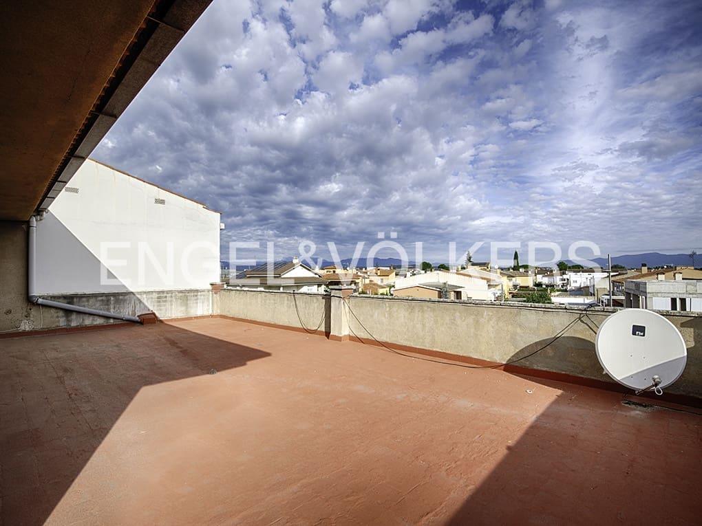 3 soveværelse Erhverv til salg i Vilamalla med garage - € 550.000 (Ref: 9005792)