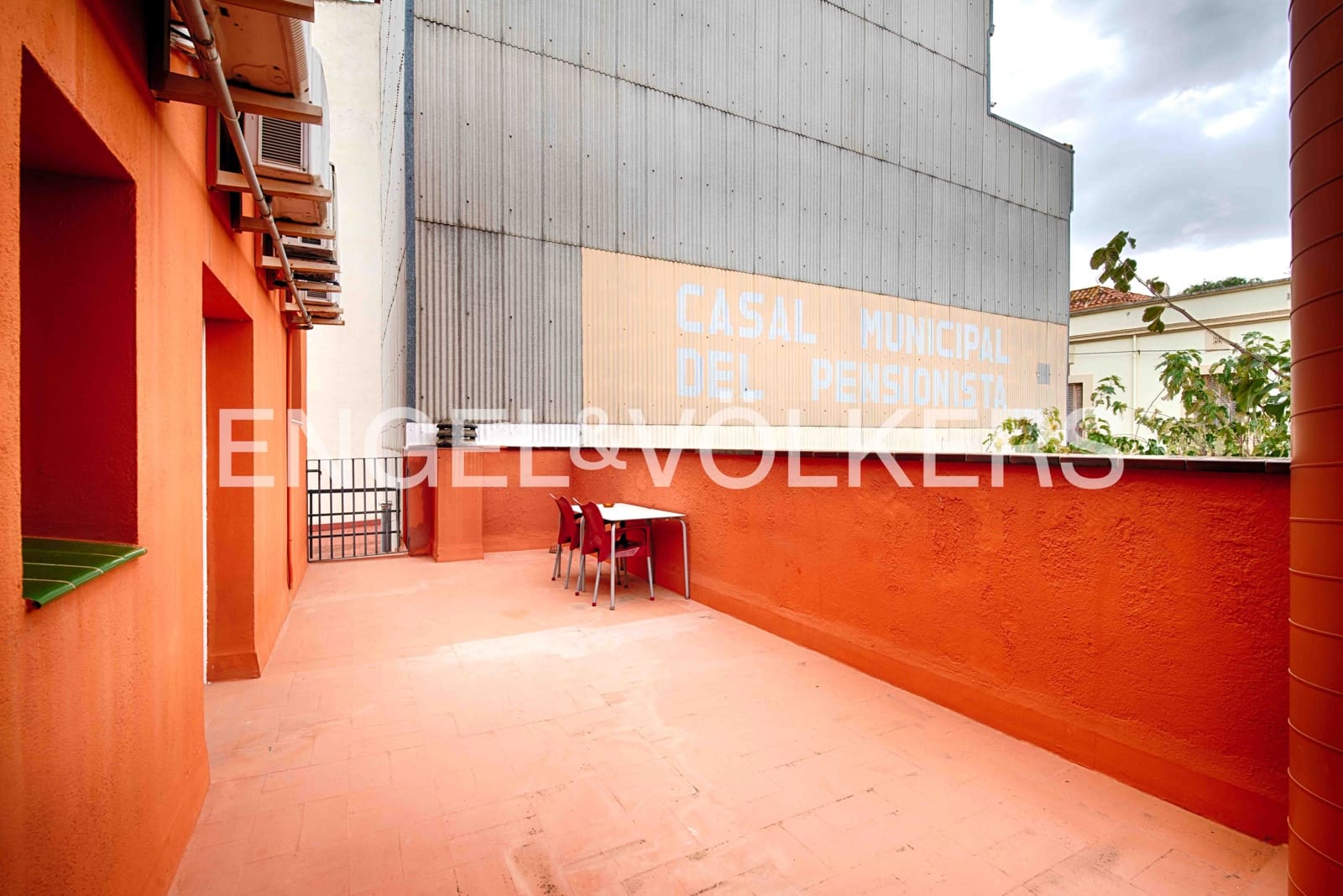 9 soveværelse Erhverv til salg i Llanca - € 750.000 (Ref: 9005796)