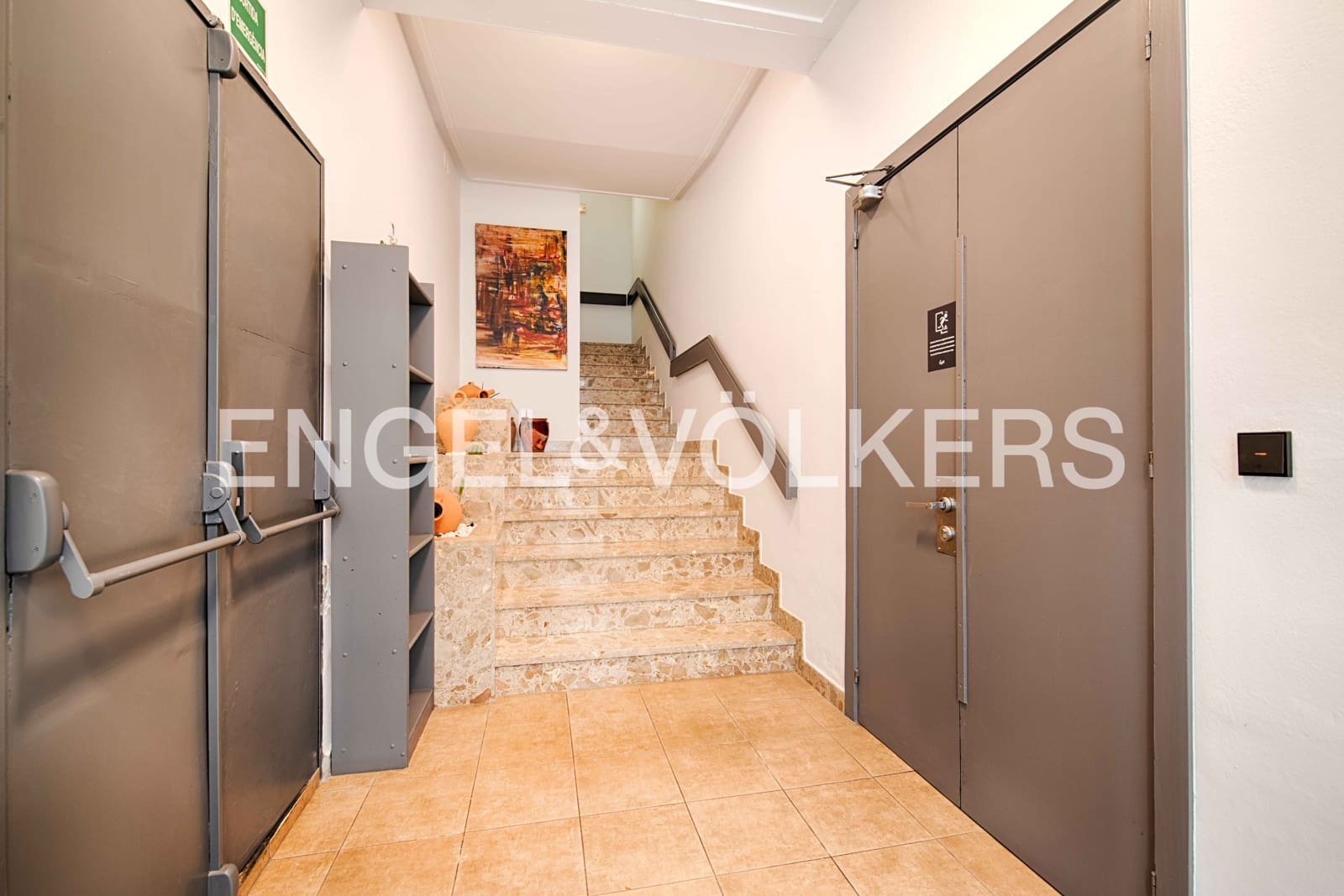 9 soveværelse Erhverv til salg i Llanca - € 750.000 (Ref: 9005796)