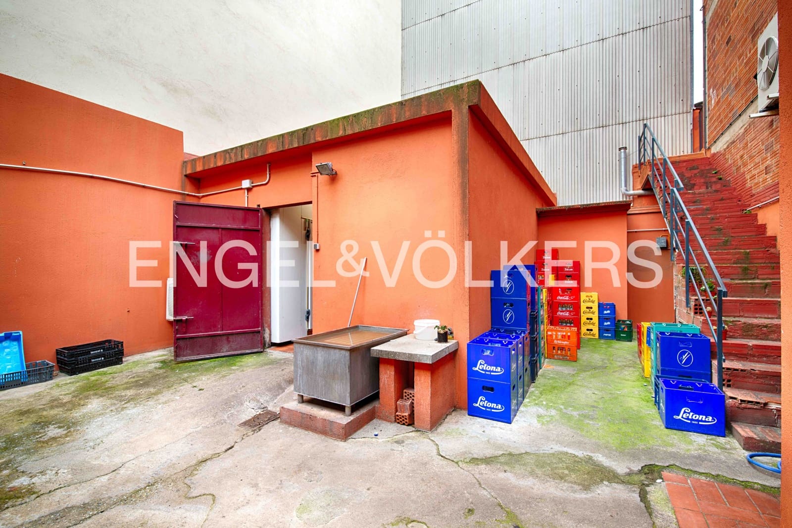 9 soveværelse Erhverv til salg i Llanca - € 750.000 (Ref: 9005796)