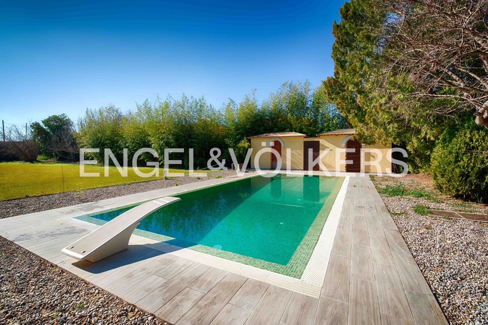 10 sypialnia Finka/Dom wiejski na sprzedaż w Borrassa z basenem garażem - 3 000 000 € (Ref: 9005798)