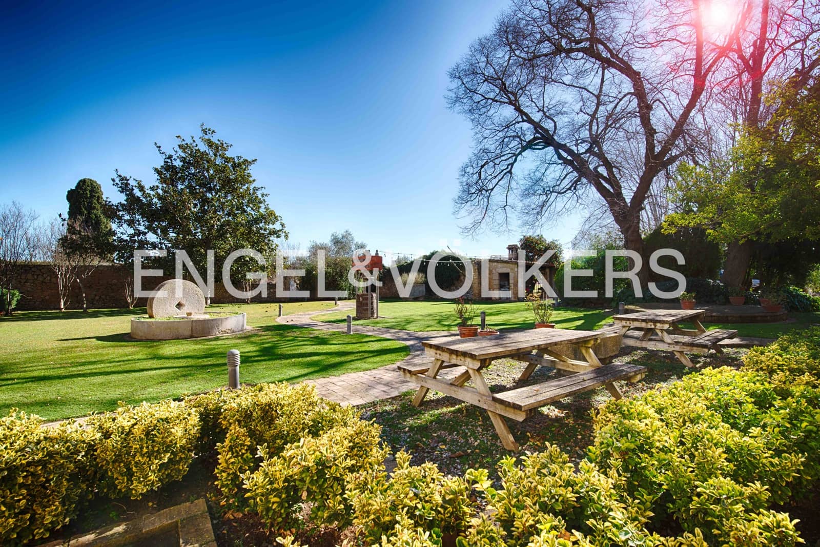 10 sypialnia Finka/Dom wiejski na sprzedaż w Borrassa z basenem garażem - 3 000 000 € (Ref: 9005798)