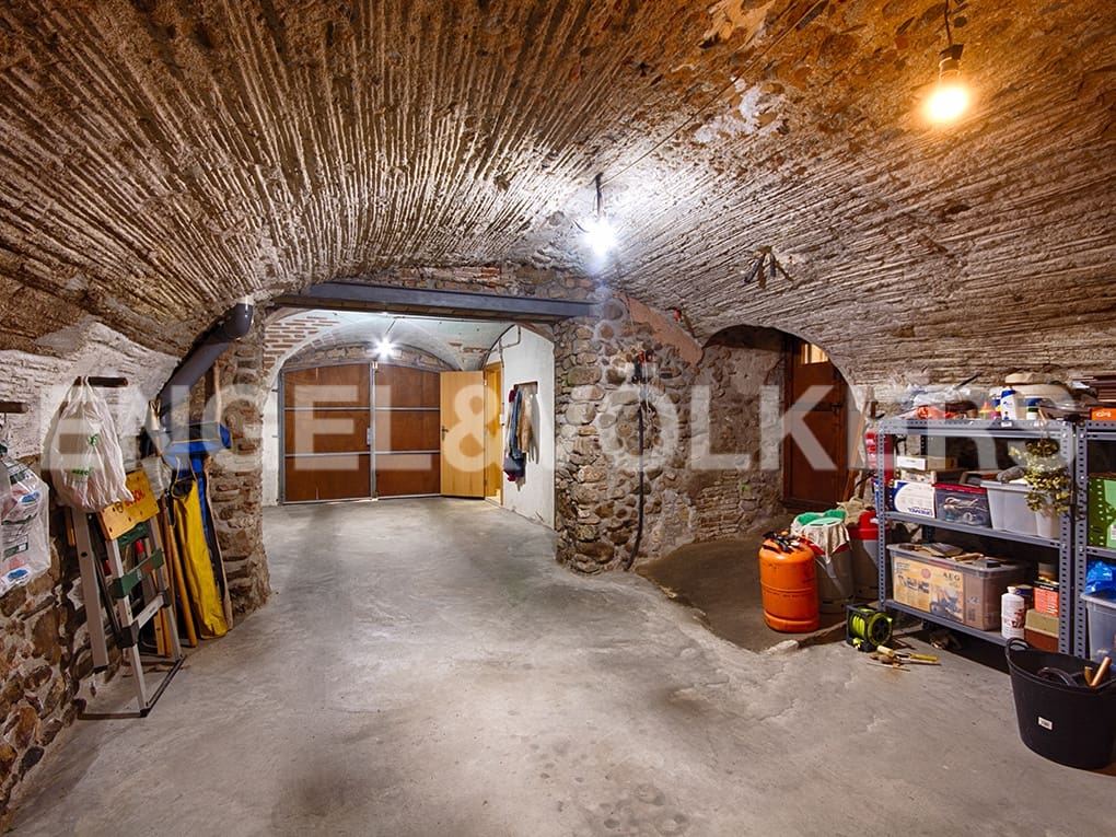 3 soveværelse Byhus til salg i Peralada med garage - € 370.000 (Ref: 9005800)