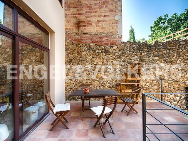 3 bedroom Townhouse for sale in Peralada with garage - € 370,000 (Ref: 9005800)
