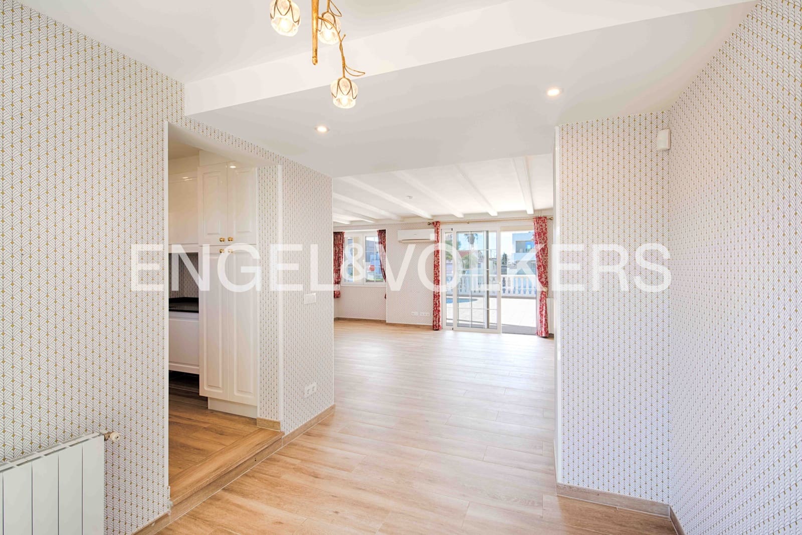 4 quarto Moradia para venda em Empuriabrava com piscina garagem - 1 125 000 € (Ref: 9005803)