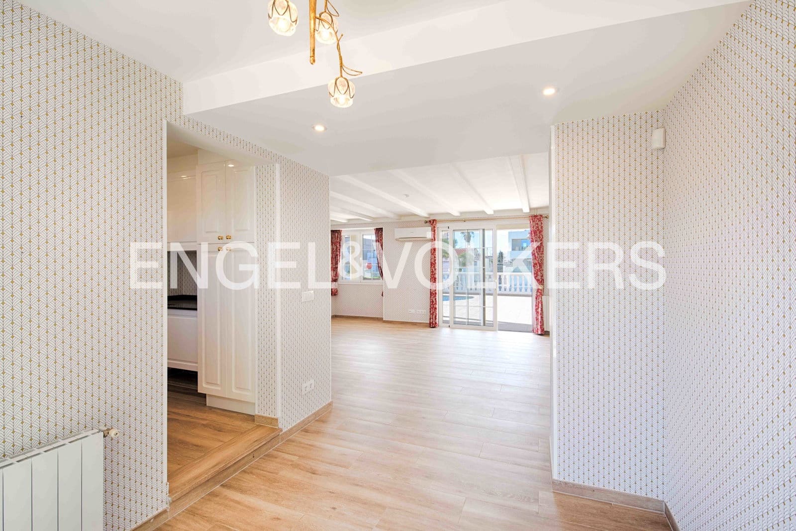 4 sovrum Villa till salu i Empuriabrava med pool garage - 995 000 € (Ref: 9005803)