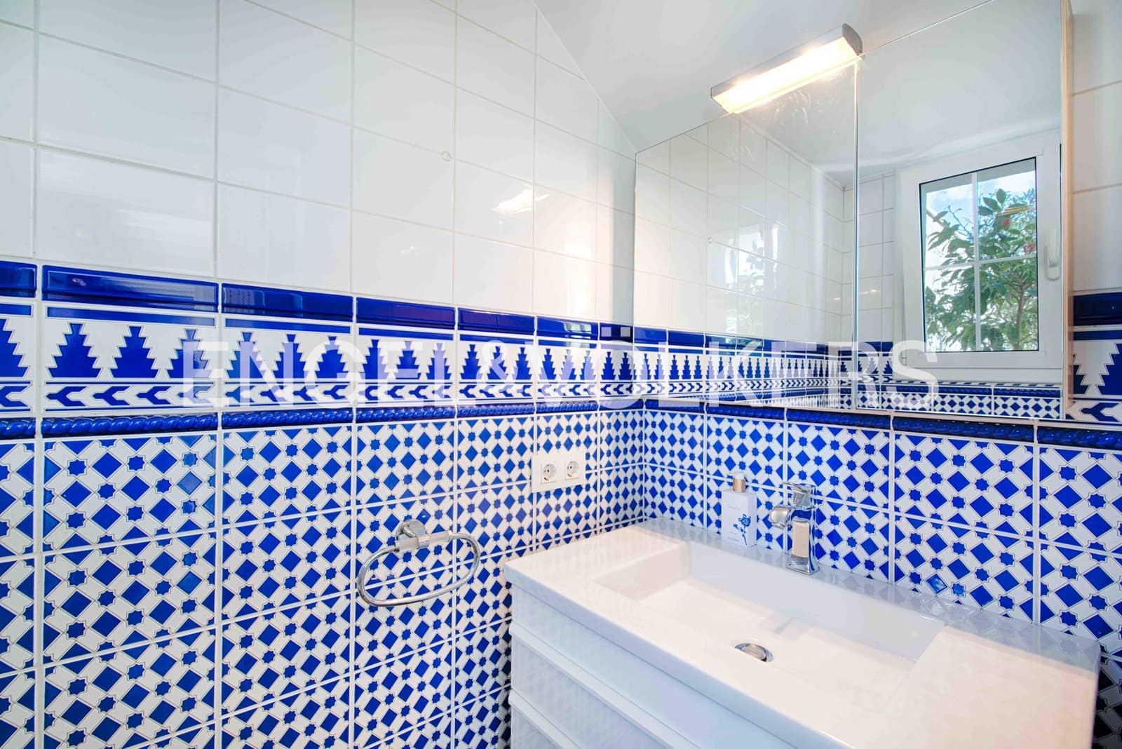 4 sovrum Villa till salu i Empuriabrava med pool garage - 995 000 € (Ref: 9005803)