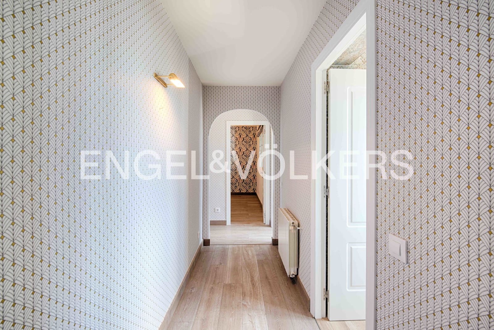 4 sovrum Villa till salu i Empuriabrava med pool garage - 995 000 € (Ref: 9005803)