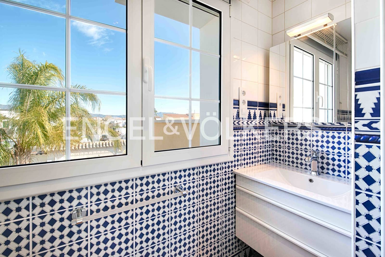 4 sovrum Villa till salu i Empuriabrava med pool garage - 995 000 € (Ref: 9005803)