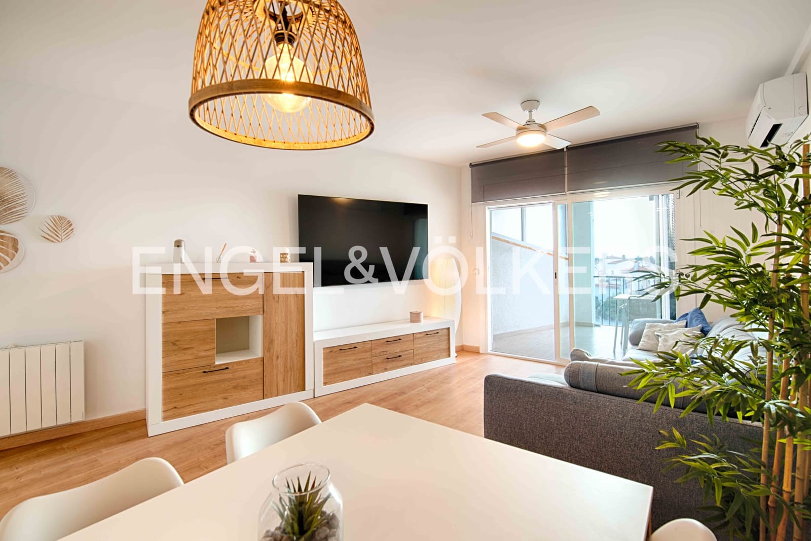 2 soverom Leilighet til salgs i Empuriabrava med svømmebasseng garasje - € 259 000 (Ref: 9005804)