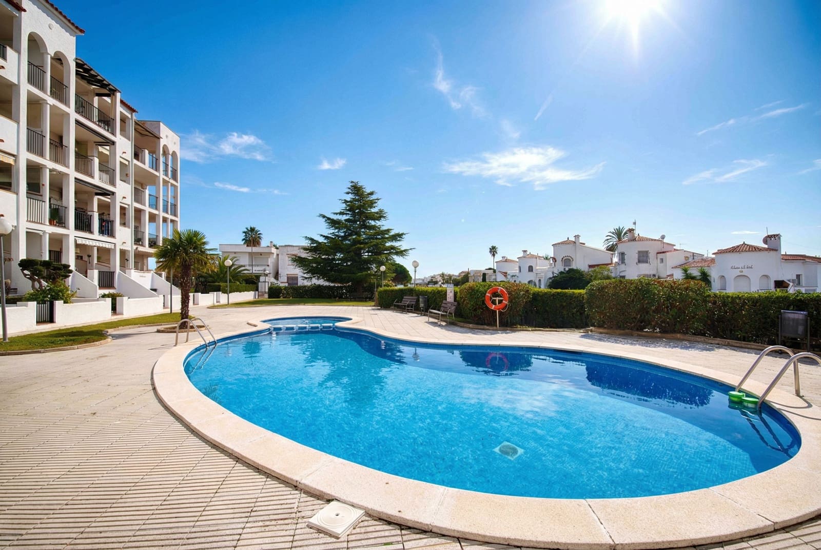 2 soverom Leilighet til salgs i Empuriabrava med svømmebasseng garasje - € 259 000 (Ref: 9005804)