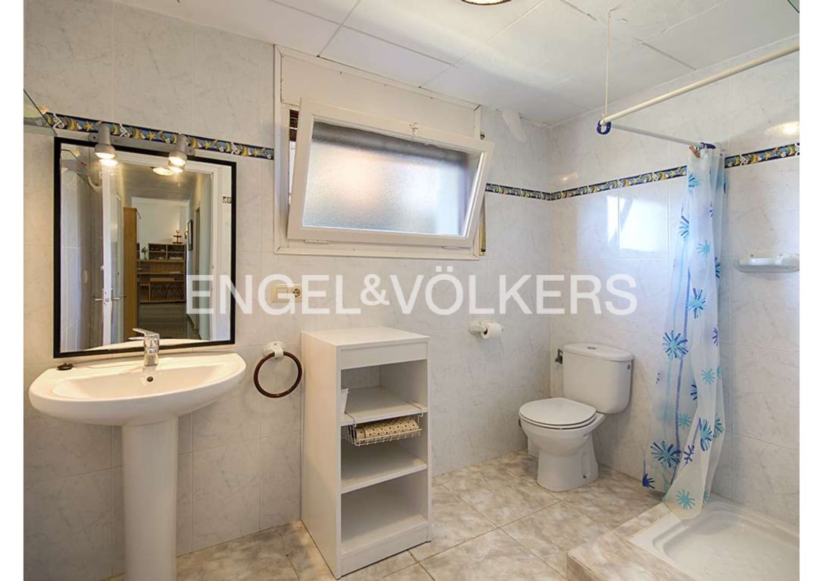 6 makuuhuone Huvila myytävänä paikassa Llanca mukana 
autotalli - 750 000 € (Ref: 9005805)