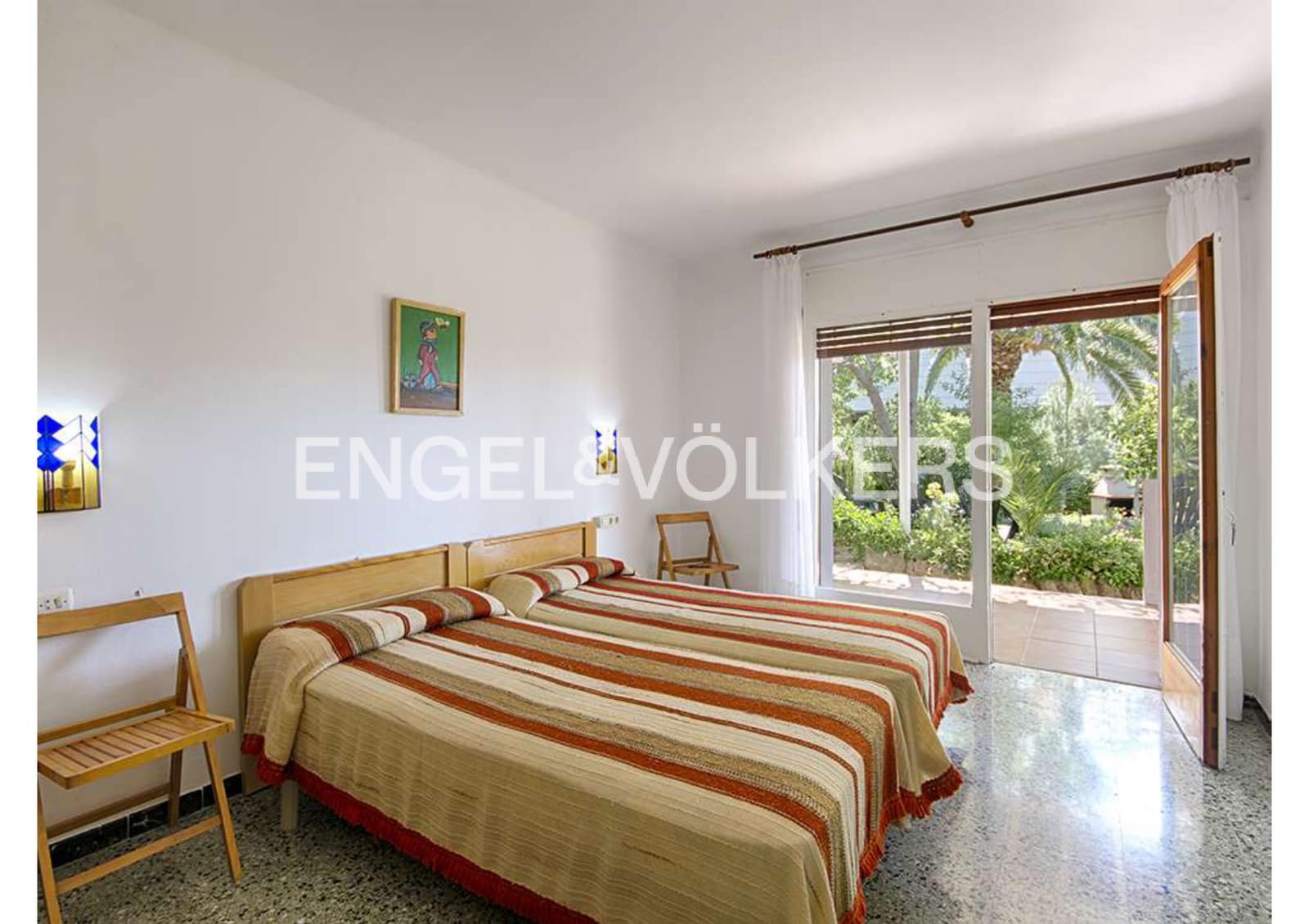 6 makuuhuone Huvila myytävänä paikassa Llanca mukana 
autotalli - 750 000 € (Ref: 9005805)