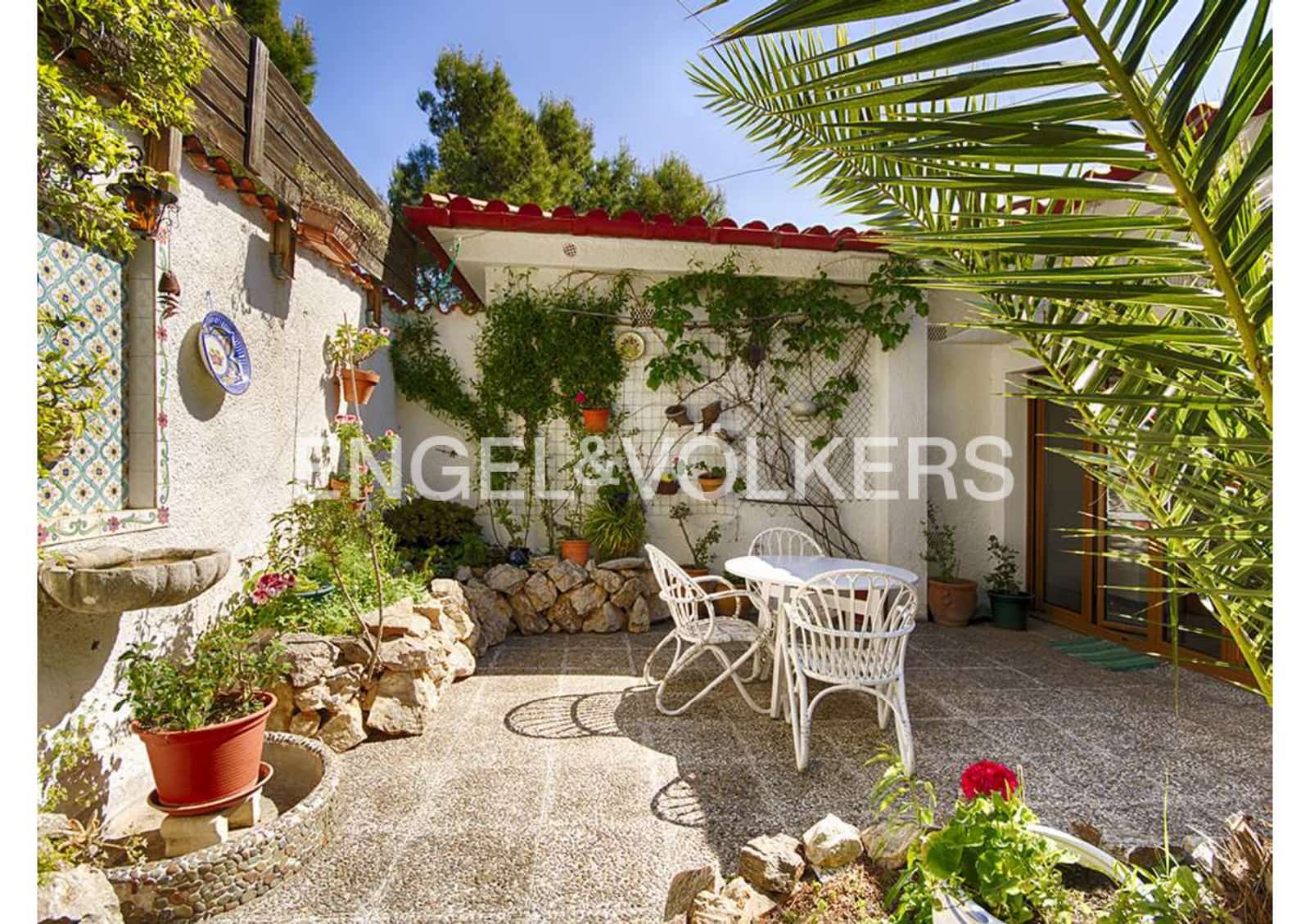 6 makuuhuone Huvila myytävänä paikassa Llanca mukana 
autotalli - 750 000 € (Ref: 9005805)